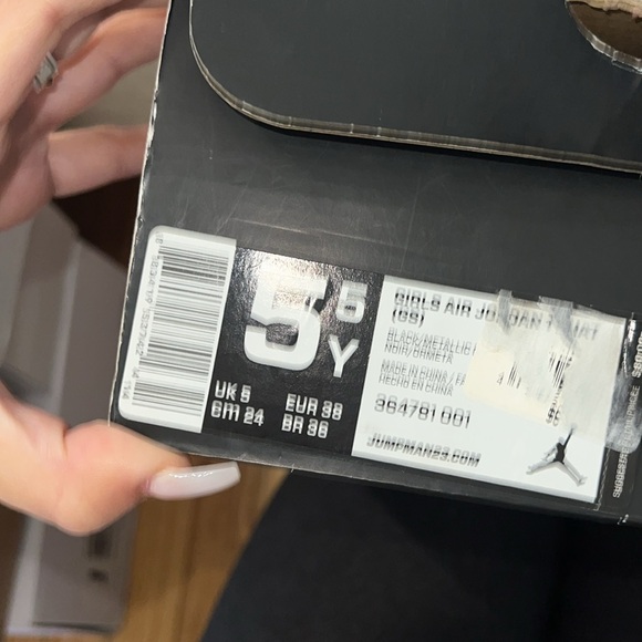 Patent Gold Jordan 1s - Picture 3 of 3